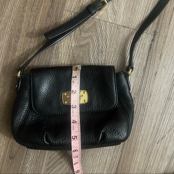 Michael Kors Crossbody - Picture 10 of 10